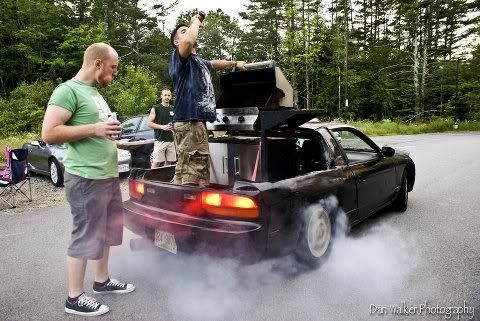 http://i1243.photobucket.com/albums/gg542/slawicz12/grillinheaterzz.jpg