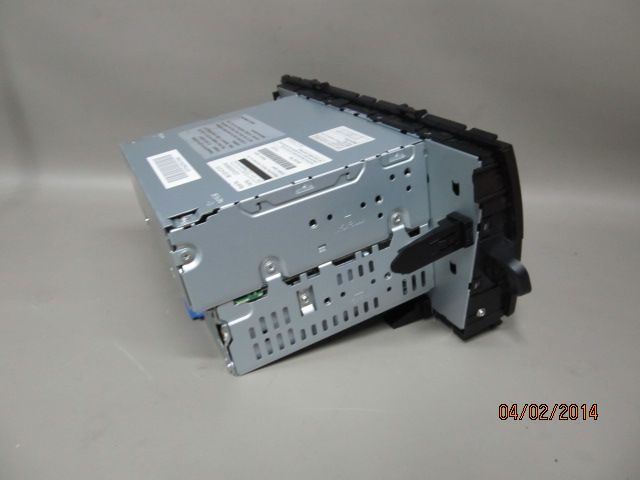 有关以下物品的详细资料: toyota prius jbl 6 disc cd mp3 changer