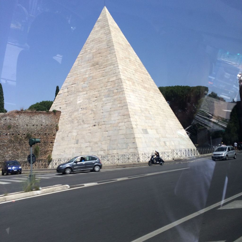 Pyramid_zpsqjz9h7w5.jpg