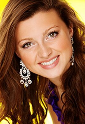 Miss Illinois Teen USA 2013 Contestant Headshot